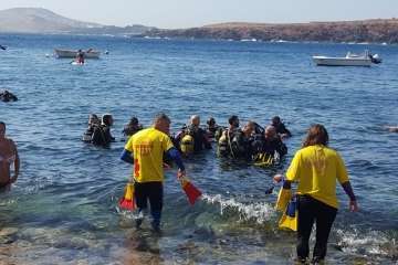 Nueva limpieza de los fondos marinos de Tufia (Foto TA)